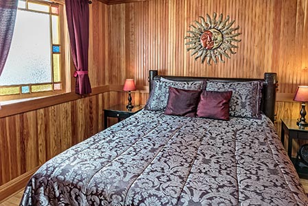 lincoln city motel family gathering place queen size beds